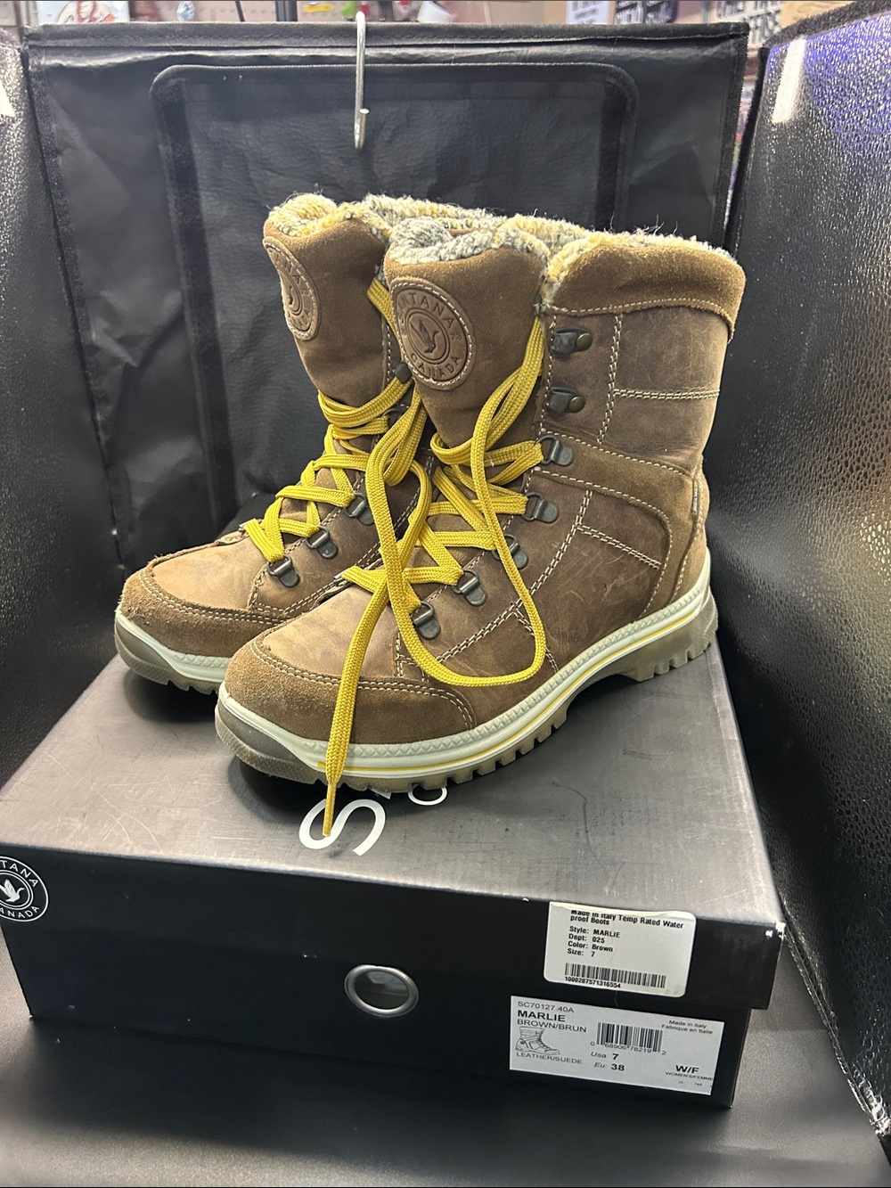 Santana Canada Brown Winter Boots with Yellow Laces